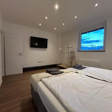 Livinglike-4p-central-modern-private-parking Apartman *